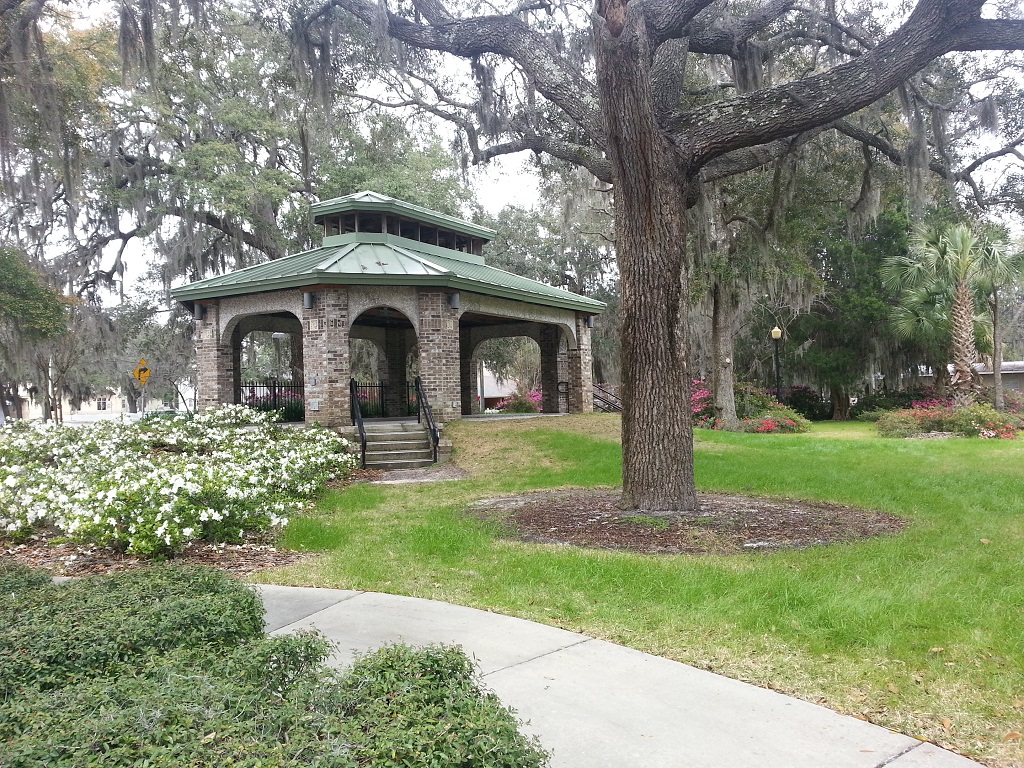frugal wedding venue in a park