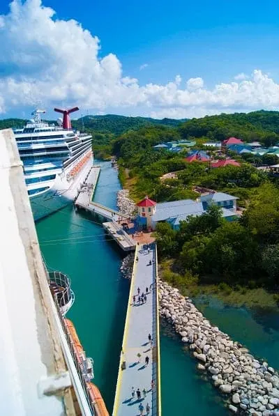 picture of cruise port area from carnival cruise ship at maghogony bay carnival cruise port in roatan honduras